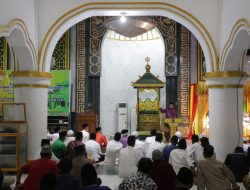 Wagubri Hadiri Maulid Nabi Muhammad SAW di Masjid Raya Senapelan Pekanbaru