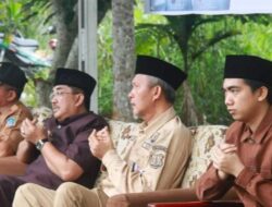 Bupati Tanjab Barat Lakukan Kunjungan ke Desa Karya Maju Dalam Rangka Khitanan Massal