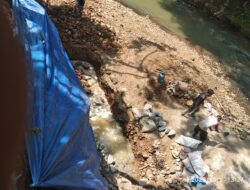 Pembangunan TPT Perumahan Visar Cibinong Diduga Gunakan Batu Bantaran Sungai
