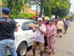 Bakti Sosial Jumat Berkah, Ormas 234SC Bersama Wartawan Peduli Sosial Pemalang Berbagi Nasi Kotak