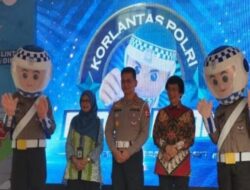 Kakorlantas Polri Irjen Pol Firman Shantyabudi dan Kak Seto Kenalkan Tata Tertib Lalu Lintas Sejak Dini