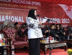 Bupati Kasmarni Pimpin Upacara Peringatan HUT ke-78 PGRI dan HGN 2023