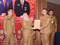 Serahkan DPA SKPD 2024, Bupati Kasmarni Ingatkan untuk Selalu Pelajari dan Pahami