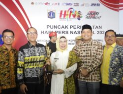 Bupati Serang Raih Anugerah PWI 2024