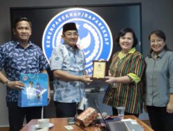 Bupati Tanjab Barat Audiensi dengan Kemenparekraf RI di Jakarta
