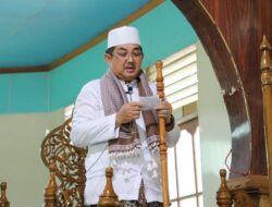 Bupati Tanjab Barat Safari Jumat di Masjid Nurul Salaf