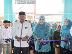 Bupati Anwar Sadat Resmikan Gedung Baru TP-PKK Tanjab Barat