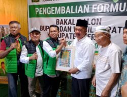Bersama Ribuan Simpatisan, Monadi Kembalikan Formulir Bacalon Bupati Kerinci ke DPC PPP