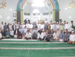 Pj Sekda Dahlan Hadiri Kuliah Subuh Bersama Ustadz Wijayanto di Masjid Agung Al-Istiqomah Kuala Tungkal