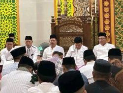 Bupati Kerinci Dampingi Gubernur Safari Ramadan di Masjid Jamik Sungai Penuh