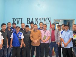 Ari Bintara Dikukuhkan Sebagai Ketua LKBH PWI Banten