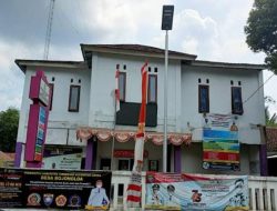 Klarifikasi Kades Bojongloa Soal Main Kartu: Menjawab atau Justru Menambah Luka Kepercayaan Publik?