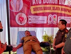 Bupati Kerinci Donor Darah di HUT ke-80 Kejaksaan RI